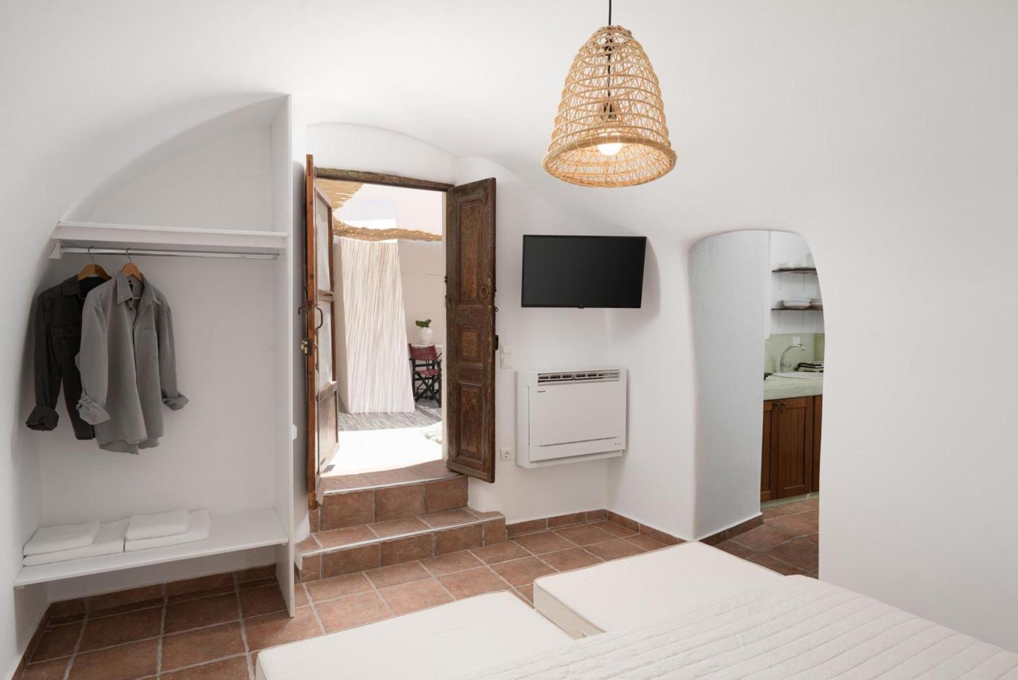 Madame Kalitsi Cozy Suites Fira  Eksteriør bilde